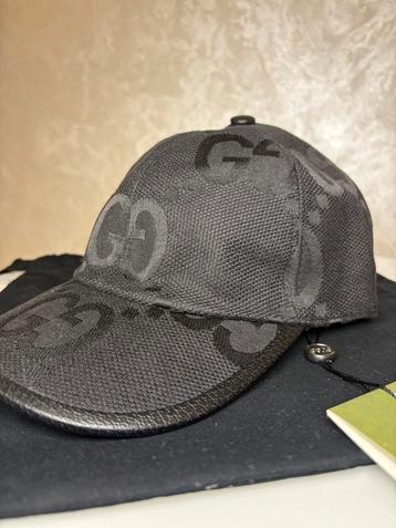 Gucci pet beschikbaar voor biedingen