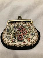 Vintage geborduurd beursje, Sieraden, Tassen en Uiterlijk, Portemonnees, Ophalen of Verzenden, Zo goed als nieuw, Zwart