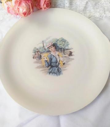 Brocante taartschaal Victoriaanse dame beschikbaar voor biedingen