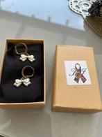 Oorbellen met Strikjes - Schattig!, Overige materialen, Hangers, Wit, Ophalen of Verzenden