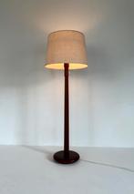Vintage teakhouten vloerlamp, Domus ‘70, Huis en Inrichting, Lampen | Vloerlampen, Glas, Vintage retro buisframe design rotan webbing papercord deens