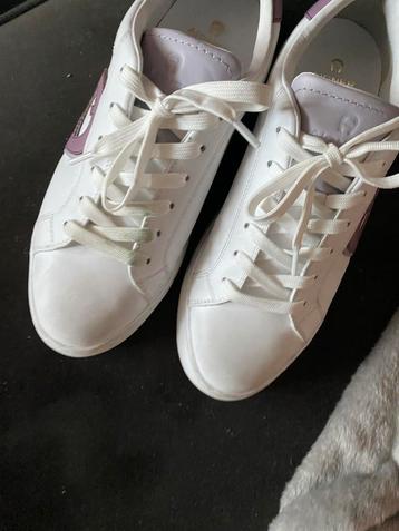 Aigner sneakers maar 38 beschikbaar voor biedingen