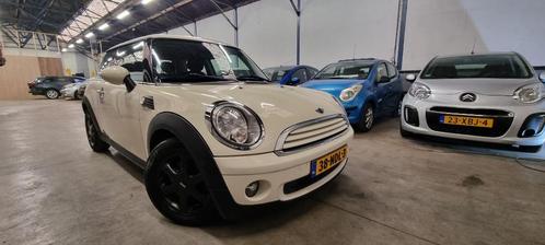 Mini 1.6 ONE 2010 Wit /Nap /Garantie /Nieuwe koppeling, Auto's, Mini, Bedrijf, Te koop, One, ABS, Airbags, Airconditioning, Bluetooth
