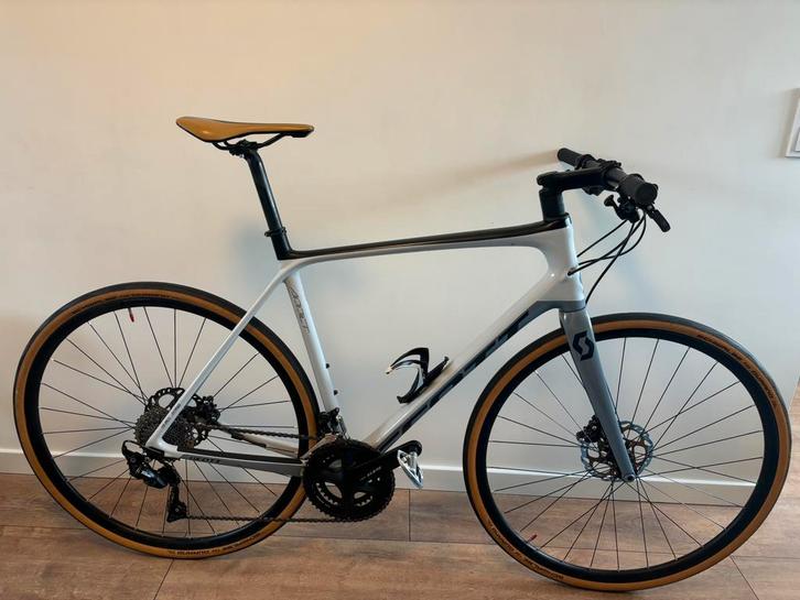 Scott Addict 20 carbon disc 56cm L Shimano 105 recht stuur, Fietsen en Brommers, Fietsen | Heren | Sportfietsen en Toerfietsen