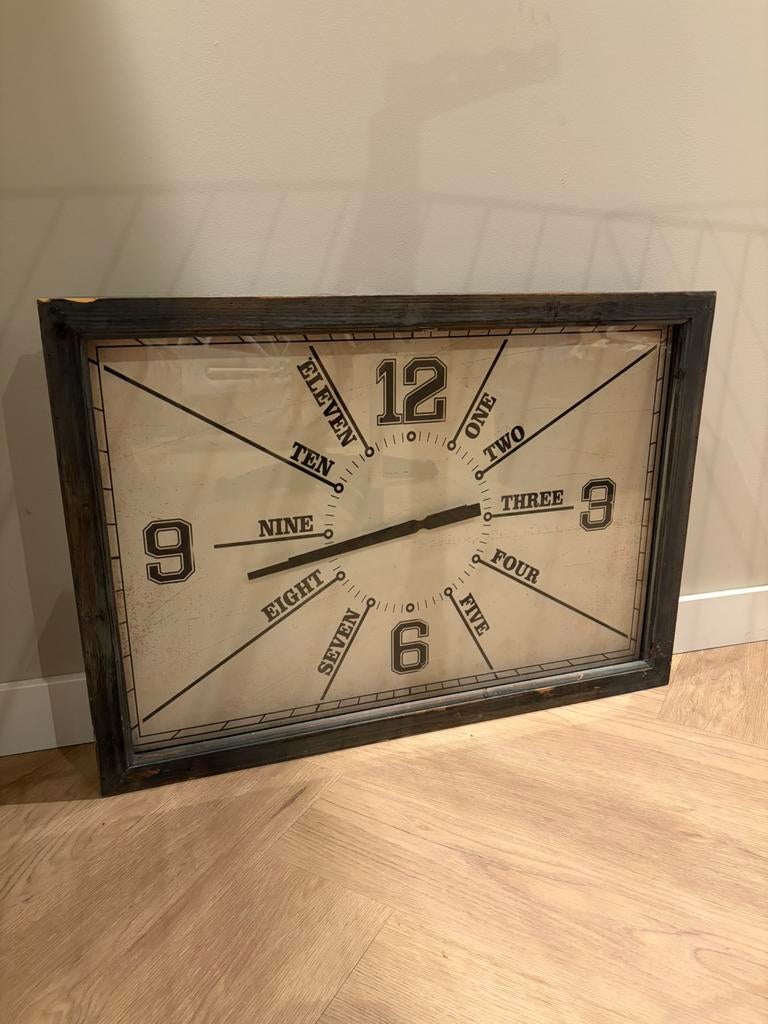 Mooie klok, Huis en Inrichting, Woonaccessoires | Klokken, Ophalen, Gebruikt, Wandklok