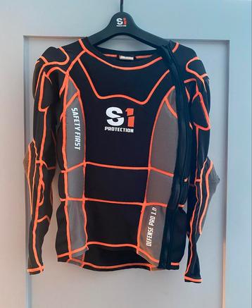 Als Nieuw ! S1 bodyprotector maat Adult S (tiener) beschikbaar voor biedingen