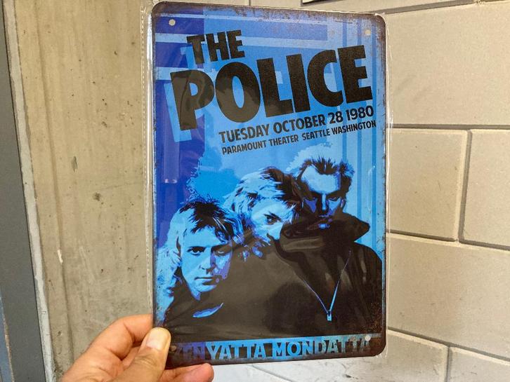 The police poster metaal, Verzamelen, Posters, Nieuw, Film en Tv, A1 t/m A3, Ophalen of Verzenden