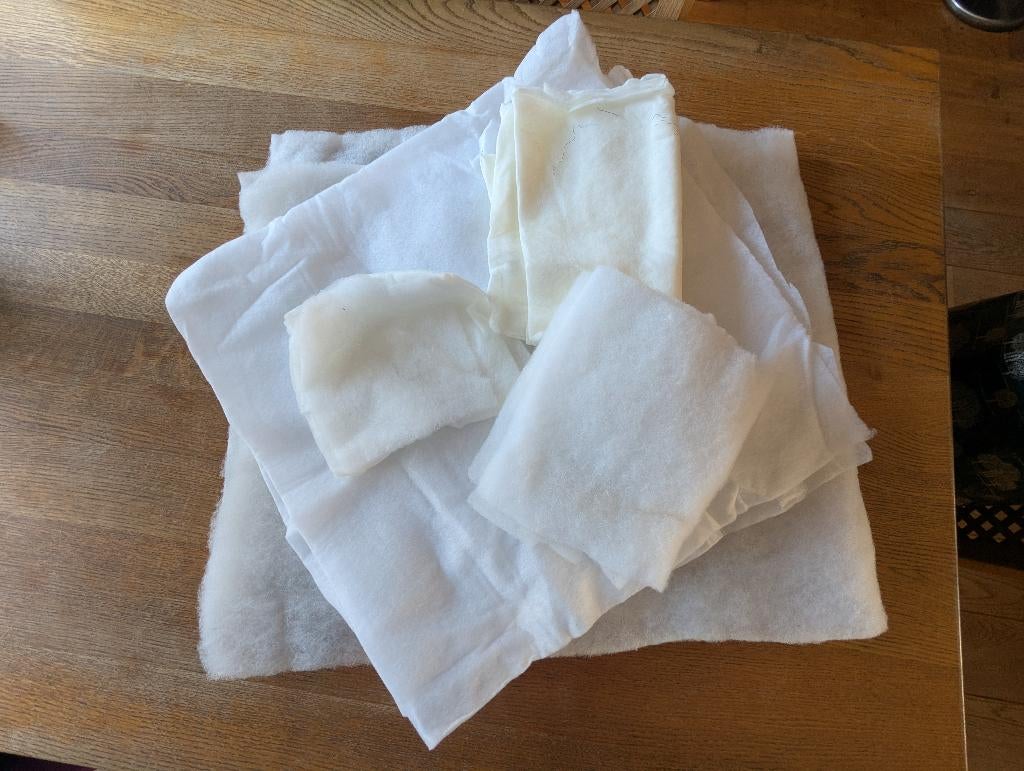 Resten volumevlies voor quilten, Hobby en Vrije tijd, Stoffen en Lappen, Ophalen, Overige materialen, Gebruikt, Wit