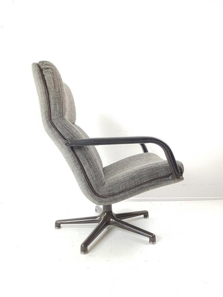 Artifort draaifauteuil grijs bruin F154 vintage bureaustoel, Huis en Inrichting, Fauteuils, Zo goed als nieuw, Metaal, Stof, 75 tot 100 cm