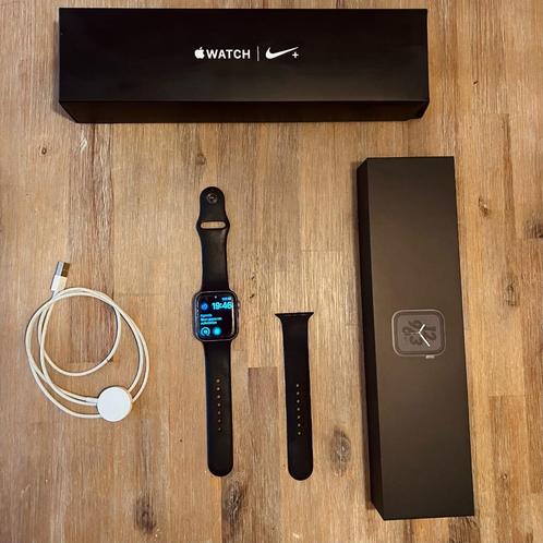 Apple Watch S4 WiFi - 44 mm, Sieraden, Tassen en Uiterlijk, Smartwatches, Gebruikt, iOS, Zwart, Calorieverbanding, Conditie, GPS