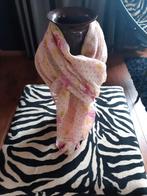 Roze sier sjaal nieuw in verpakking., Kleding | Dames, Ophalen of Verzenden, Nieuw, Maat 46/48 (XL) of groter, Sjaal