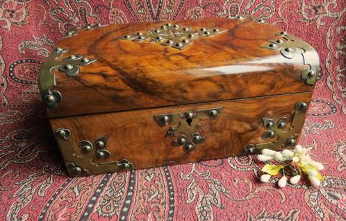 Antieke Engelse Victoriaanse houten naaikist naaidoos 1888, Antiek en Kunst, Antiek | Woonaccessoires, Ophalen of Verzenden