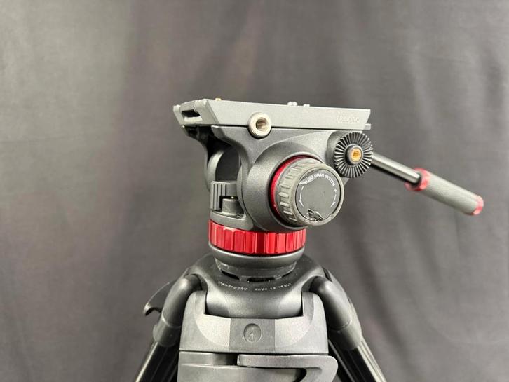 Manfrotto MVH502A + 546BK PRO Videostatief (KIT), Audio, Tv en Foto, Fotografie | Statieven en Balhoofden, Zo goed als nieuw, Driepoot