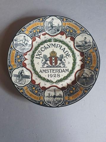 IXe Olympiade Amsterdam 1928 herdenkingsbord Soc. Ceramique beschikbaar voor biedingen