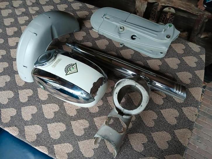 Puch DS50 scooter onderdelen, Fietsen en Brommers, Brommeronderdelen | Puch, Zo goed als nieuw, Overige typen, Ophalen