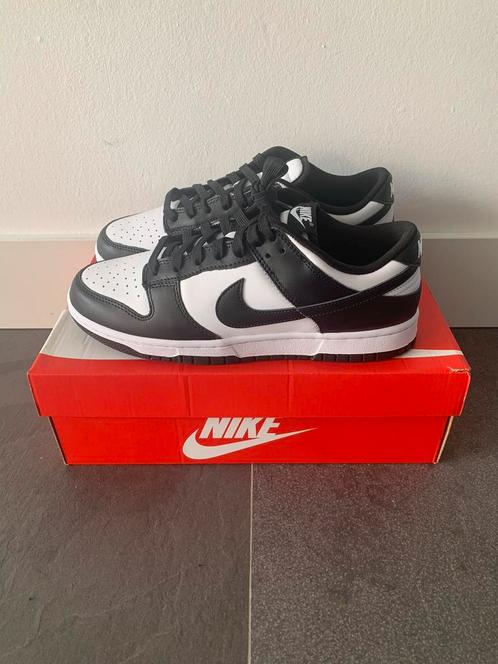 Nike Dunk low Black White (Panda) 37,5 38,5 42,5 45, Kleding | Heren, Schoenen, Zo goed als nieuw, Zwart, Ophalen of Verzenden
