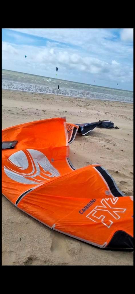 Cabrinha fx2 9 meter, Watersport en Boten, Kitesurfen, Zo goed als nieuw, Geen board, Ophalen