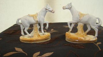 Paarden stel    ( Biscuit Porselein beschikbaar voor biedingen