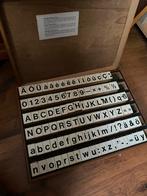 Houten doos met stempels, Ophalen of Verzenden, Zo goed als nieuw