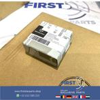 origineel Mercedes VOORBUMPER LOGO EMBLEEM ZWART AMG W176 W1, Gebruikt, -, Ophalen of Verzenden, -