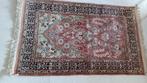 Zijden Indisch roze handgeknoopt tapijtje uit jaren '90, 50 tot 100 cm, 100 tot 150 cm, Rechthoekig, Ophalen of Verzenden
