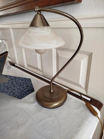 Elegant scherm lamp met albast kap beschikbaar voor biedingen