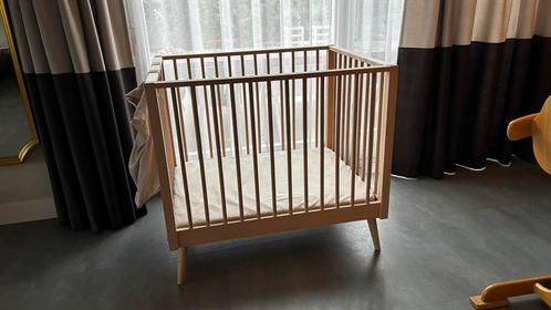 Houten box op pootjes incl. boxzak & Jollein boxkleed, Kinderen en Baby's, Boxen, Zo goed als nieuw, Vierkant, In hoogte verstelbaar