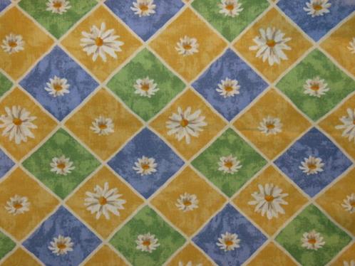 Nieuwe vintage lap stof geel groen blauw met margrieten, Hobby en Vrije tijd, Stoffen en Lappen, Nieuw, Katoen, 30 tot 120 cm