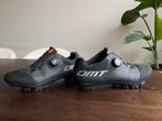 DMT KM4 / maat 43 mtb schoenen (clicks SPD) nette staat, Fietsen en Brommers, Fietsaccessoires | Fietskleding, Ophalen of Verzenden