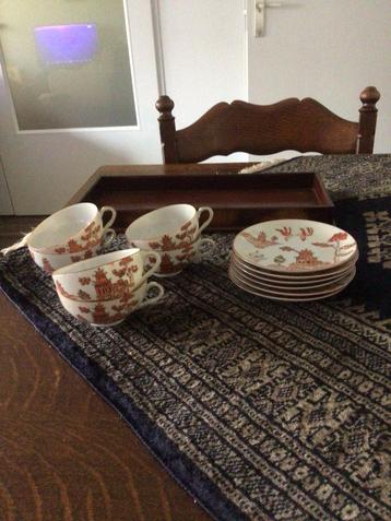 Antieke chinese kop en schotels beschikbaar voor biedingen