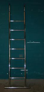 Schitterende design ladder in Chroom, bieden vanaf €48, Doe-het-zelf en Verbouw, Ladders en Trappen, Ophalen, Zo goed als nieuw