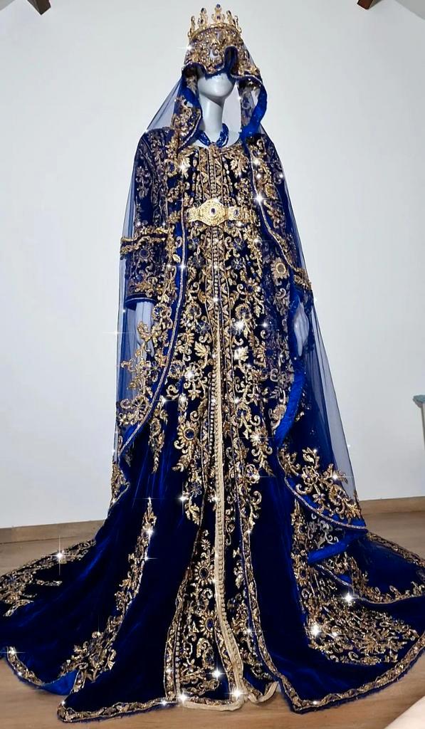 Bruidsjurken lebsa takshita kaftan, Kleding | Dames, Gelegenheidskleding, Zo goed als nieuw, Overige typen, Ophalen