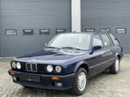 BMW E30 316i Touring 1993 Mauritiusblauw Sport interieur, Auto's, BMW, Te koop, Benzine, Blauw, Stof