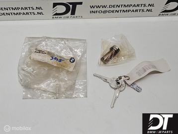Lock cylinder with key BMW-Motorrad 51252303680 beschikbaar voor biedingen