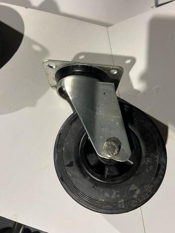 Zwenkwielen - 6 stuks - 14cm beschikbaar voor biedingen