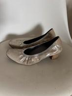 Brons kleurige pump van Vabeene in maat 39, Pumps, Overige kleuren, Ophalen of Verzenden, Zo goed als nieuw