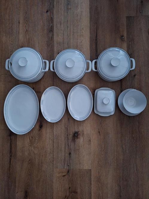 Eschenbach schalen,botervloot en sauskom. €85.00, Huis en Inrichting, Keuken | Servies, Zo goed als nieuw, Schaal of Schalen, Overige stijlen