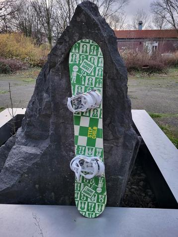 Step Child 158 snowboard met Burton bindingen, vers gewaxt beschikbaar voor biedingen