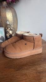 Warmbat  platform ugg 37, Kleding | Dames, Schoenen, Ophalen of Verzenden, Zo goed als nieuw, Zwart, Snowboots