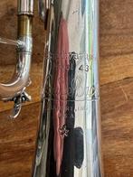 Bach Stradivarius Model 180 L * Lightweight, Muziek en Instrumenten, Ophalen of Verzenden, Gebruikt, Bes-trompet, Met koffer