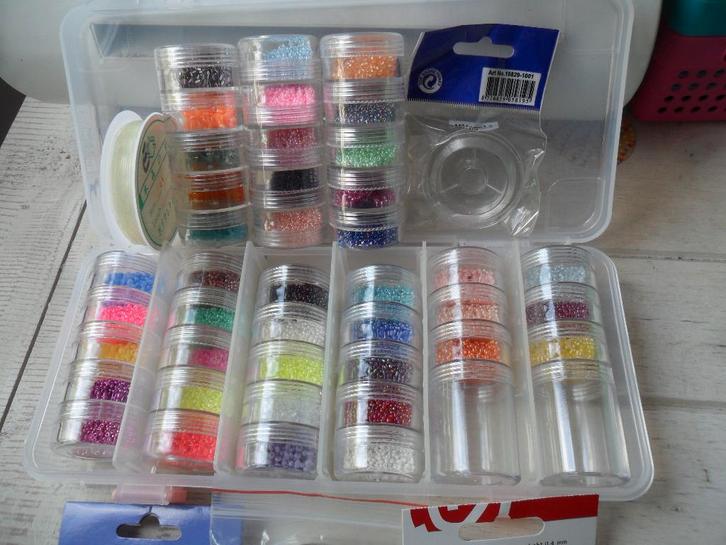 Heel veel kralen en onderdelen om sieraden maken, Hobby en Vrije tijd, Kralen en Sieraden maken, Nieuw, Kraal, Ophalen of Verzenden