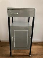 Retro vintage jaren ‘60 ziekenhuis nachtkastje, Ophalen, Huis en Inrichting