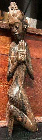 Houten beeldje van panfluit spelende vrouw, art deco, bali, Ophalen of Verzenden