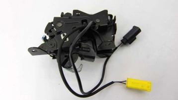 Nieuw origineel BMW X1 F48 motorkap sluitsysteem 51237376978 beschikbaar voor biedingen