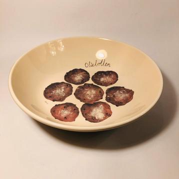 Leuke keramieken schaal van Jet ter Steege, Oliebollenschaal beschikbaar voor biedingen