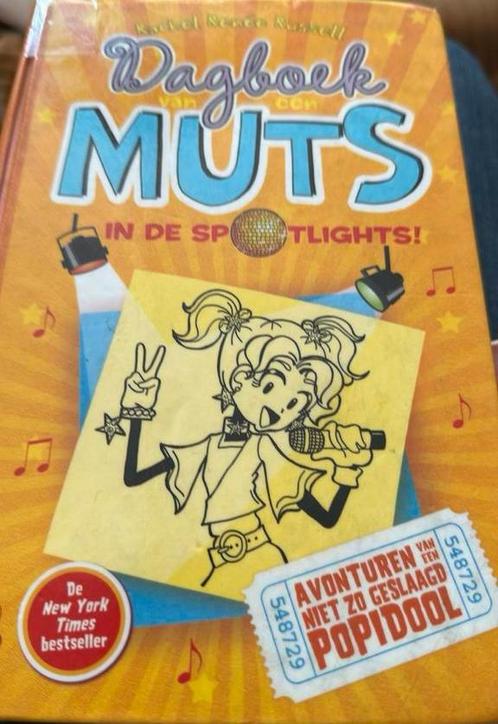 Rachel Renée Russell - In de spotlights!, Boeken, Kinderboeken | Jeugd | 10 tot 12 jaar, Gelezen, Ophalen of Verzenden