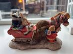 Schattig dierenbeeld met paard en slee kerstman, Ophalen of Verzenden, Zo goed als nieuw