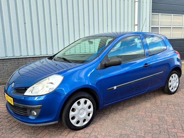 Renault CLIO 1.2 16V special Line Airco, Auto's, Renault, Bedrijf, Clio, Airbags, Airconditioning, Centrale vergrendeling, Elektrische ramen