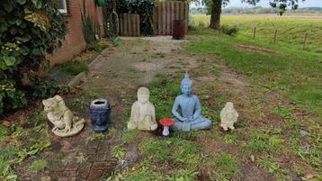 Tuinbeelden Set: 4 Boeddha's, Draak & Vliegenzwam beschikbaar voor biedingen
