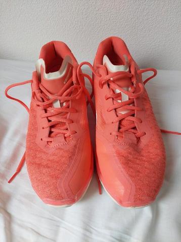Z.G.A.N.  Mizuno ( Enerzy) Sportschoenen  beschikbaar voor biedingen